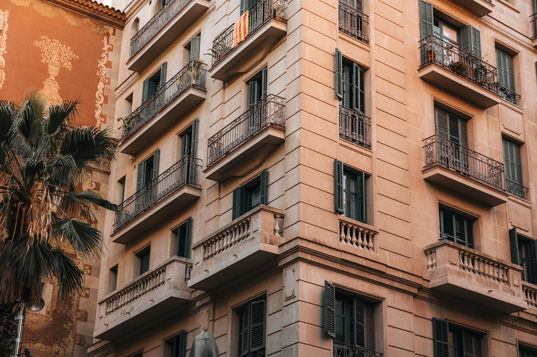 Renting in Spain: Complete Expat Guide (2026)